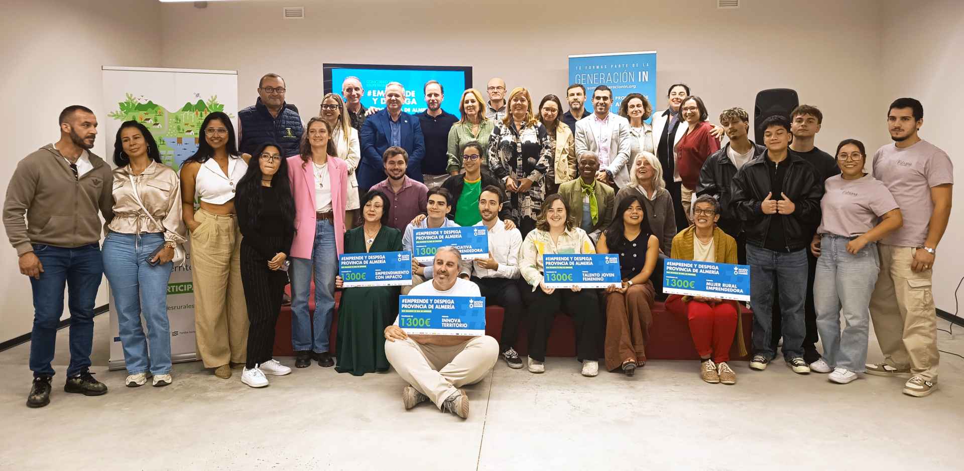 Participantes-FotoGrupo-Personas-Concurso-EmprendeDespega-Vera-Almeria-Andalucia-España-2026-ACH