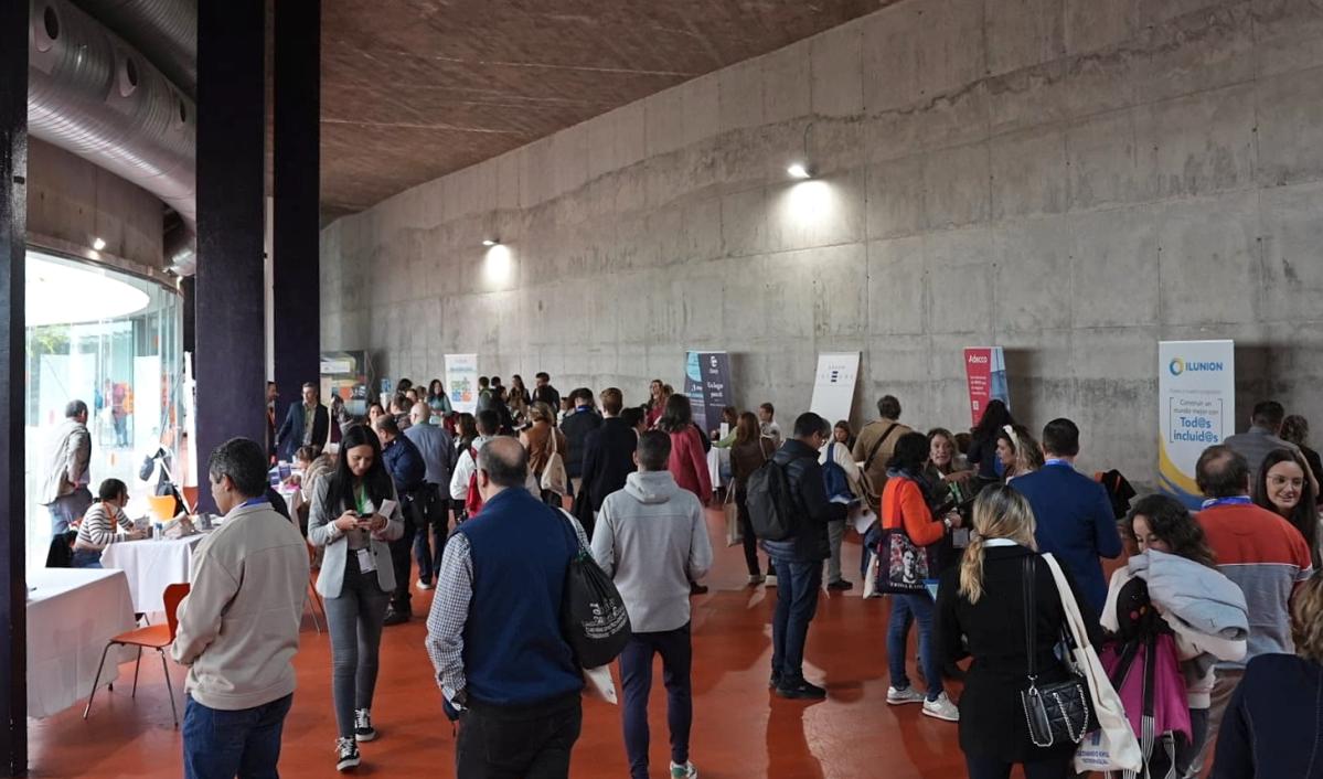 160 asistentes al evento "Cultivando Empleo Extremadura 2024" en Badajoz. Acción contra el Hambre 1