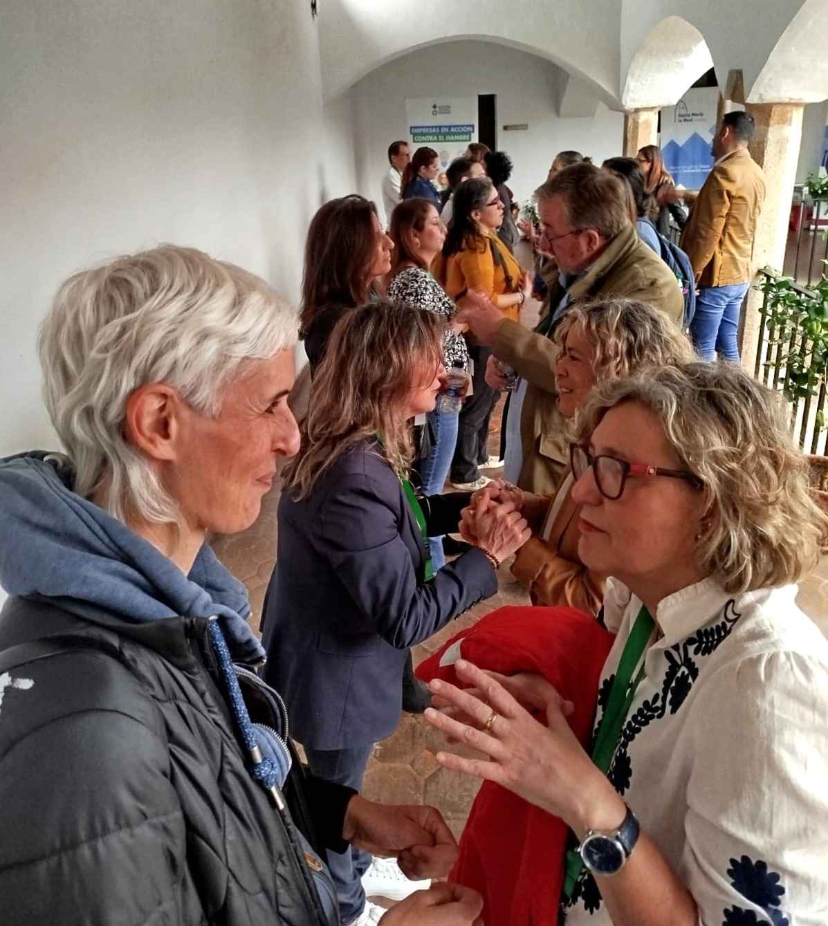 Asistentes-Mercado-FeriaEmpleo-Jornada-AccioncontraHambre-CREASSE-Caceres-Extremadura-EmprendimientoSocial