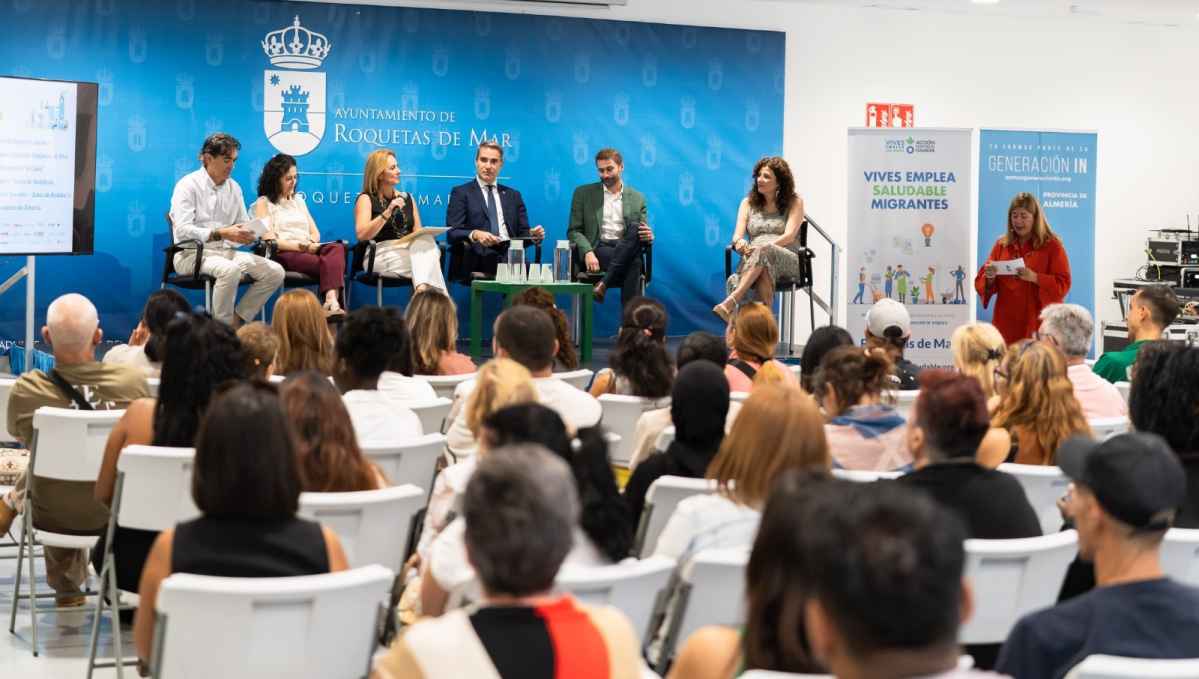 Ponencia-Conferencia-Publico-RoquetasdeMar-Almeria-FeriaEmpleo-AccioncontraHambre-2026